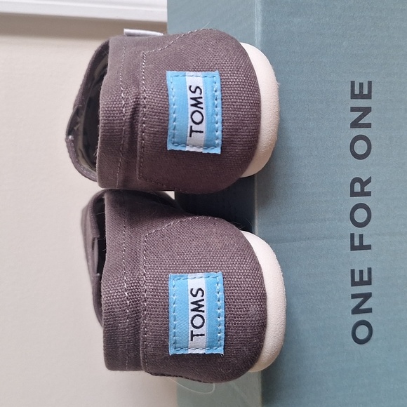 TOMS Women Slip-On Loafers - Ash Canvas Size 6 - Picture 2 of 8
